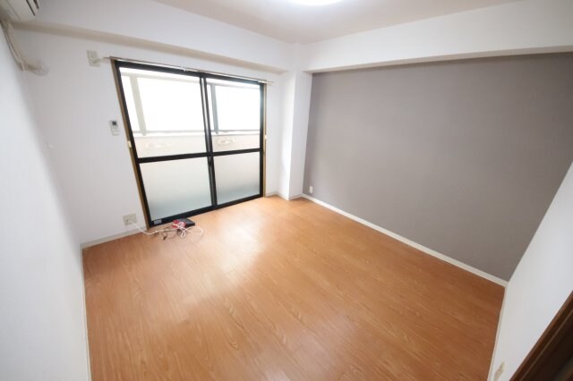 物件内観写真8　(居間です)