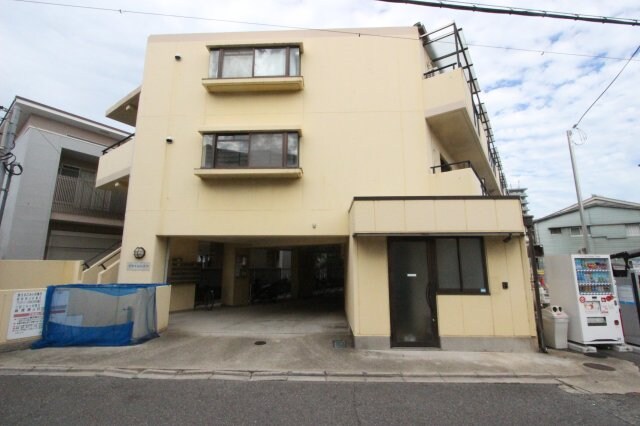 物件外観写真4　(外観もきれいです)