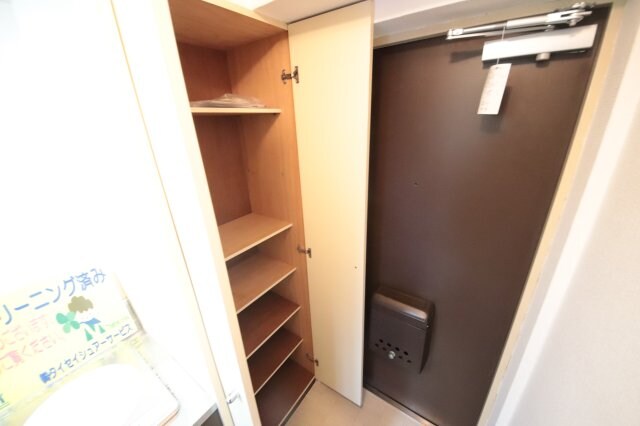 物件内観写真10　(収納のためのスペースです)