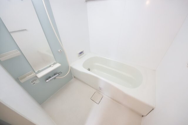 物件内観写真4　(日々の暮らしに欠かせないお風呂です)