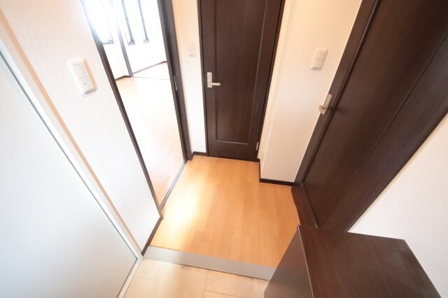 物件内観写真19　(シンプルで使いやすい玄関です)