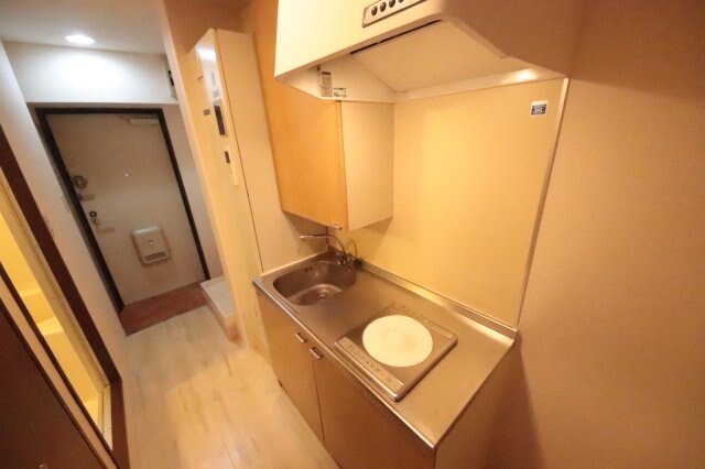 物件内観写真5　(コンパクトなキッチンで掃除もラクラク)