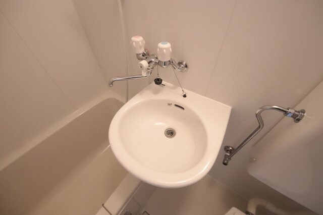 物件内観写真17　(忙しい朝には欠かせない洗面所です)