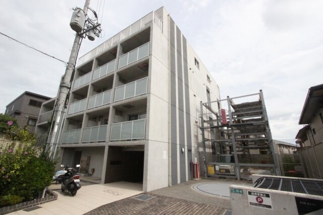 物件外観写真1　(外観もきれいです)