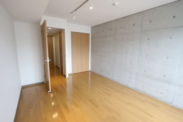 物件内観写真7　(ゆったりとしたリビングです)