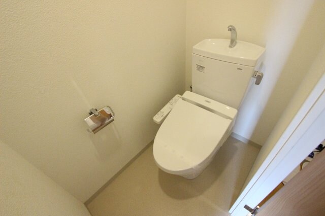 物件内観写真10　(落ち着いたトイレです)