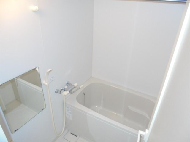 物件内観写真7　(お風呂です)