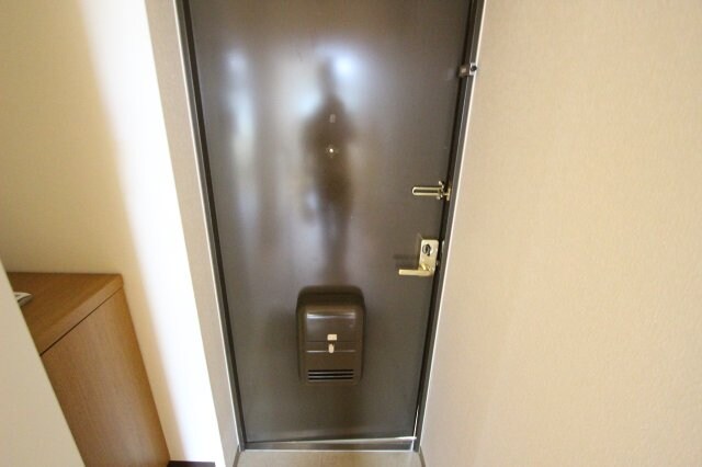 物件内観写真7　(きれいな玄関です)