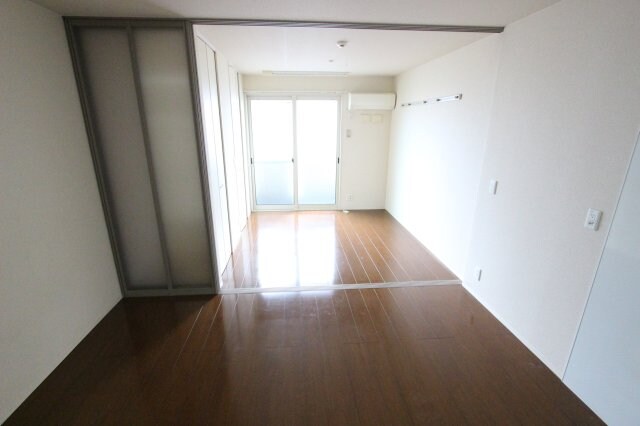 物件内観写真6　(おしゃれなリビングです)