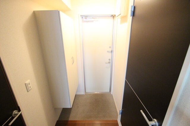 物件内観写真9　(落ち着いた玄関です)