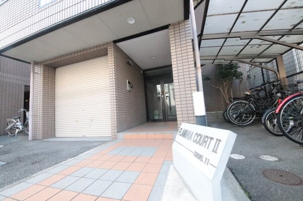 エントランス(毎日通るエントランスはこのようになっています)