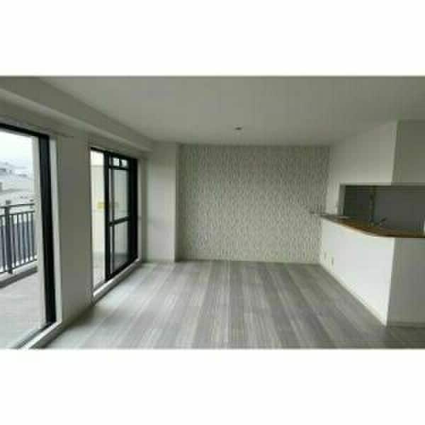 居室(使いやすい居間です)