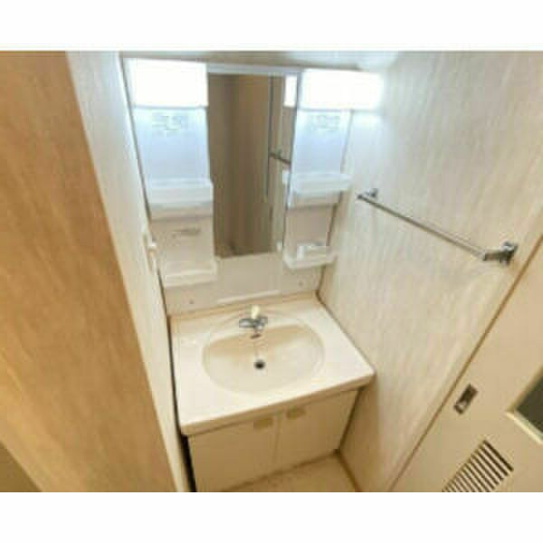 物件内観写真15　(脱衣スペースもあります)