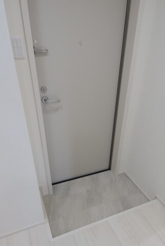 物件内観写真14　(きれいな玄関です)