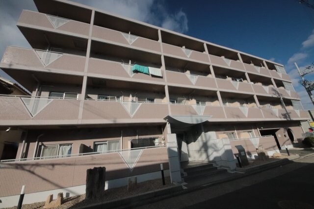 物件外観写真3　(外観もきれいです)