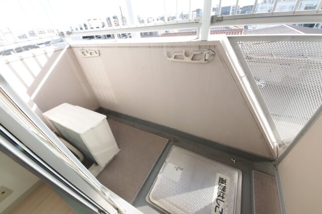 物件内観写真24　(広々としたバルコニーです)