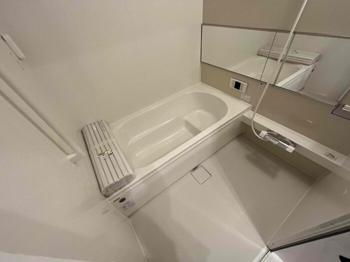 物件内観写真4　(日々の暮らしに欠かせないお風呂です)