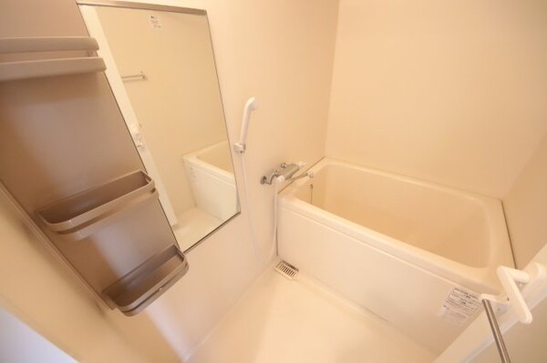 浴室(お風呂で日々の疲れを落としましょう)