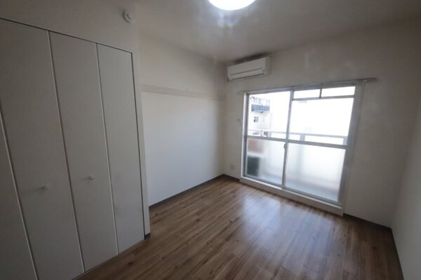 居室(ゆったりとしたリビングです)