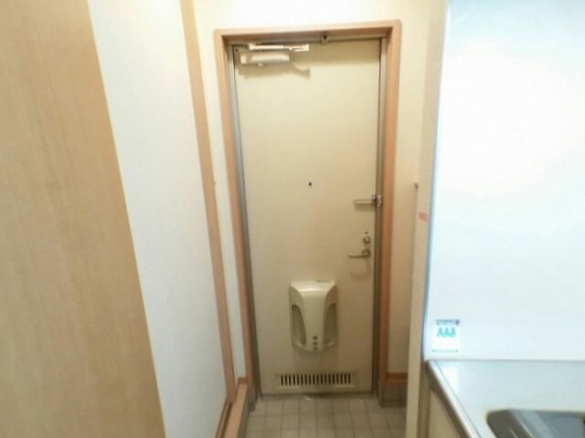 物件内観写真13　(落ち着いた玄関です)