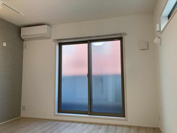 物件内観写真8　(使いやすい居間です)