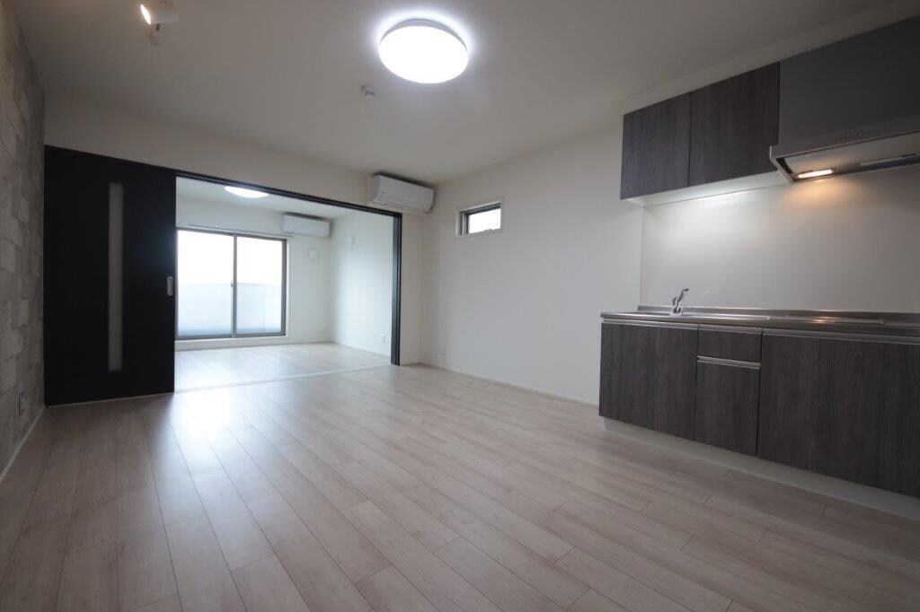 物件内観写真6　(ゆったり過ごせるリビングです)