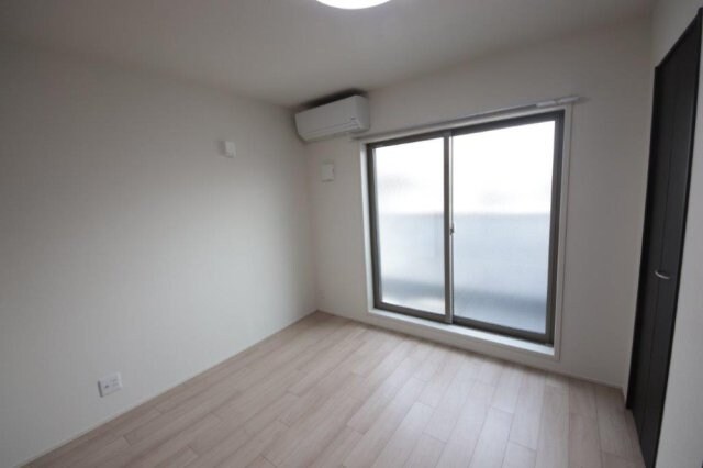 物件内観写真14　(リビングです)