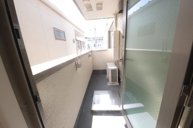 物件内観写真11　(広々としたバルコニーです)