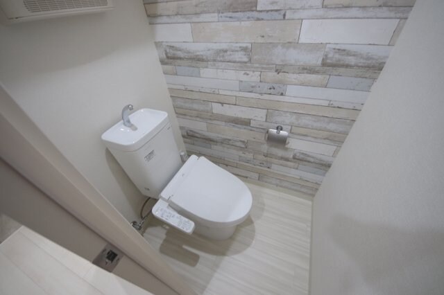 物件内観写真14　(シンプルで使いやすいトイレです)