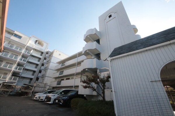 外観(落ち着いた雰囲気の外観です)