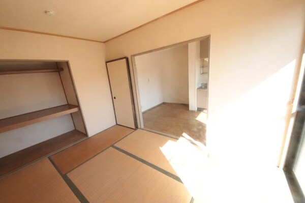 和室(柔らかい畳が心地よい和室)