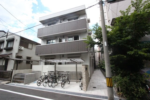 物件外観写真1　(外観もきれいです)