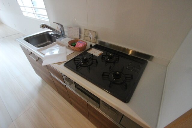 物件内観写真4　(お料理しやすいキッチンです)