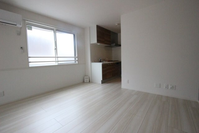 物件内観写真18　(ゆったり過ごせるリビングです)