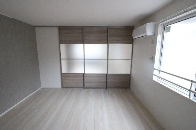 物件内観写真21　(こちらのリビングで趣味の時間をお楽しみください)