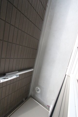 物件内観写真29　(お洗濯にも便利なバルコニー付き)