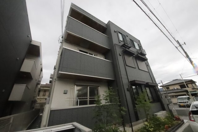 物件外観写真4　(きれいな外観です)