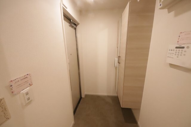 物件内観写真8　(シンプルで使いやすい玄関です)