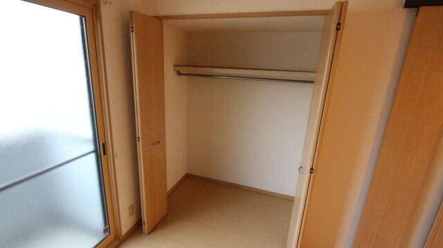 物件内観写真10　(ちょっとした収納スペースも充実しています)
