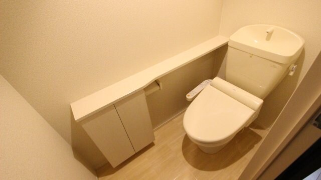 物件内観写真17　(シンプルで使いやすいトイレです)