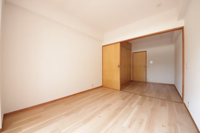 物件内観写真5　(ゆったり過ごせるリビングです)