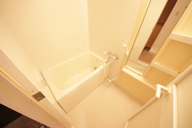 物件内観写真6　(きれいなお風呂です)