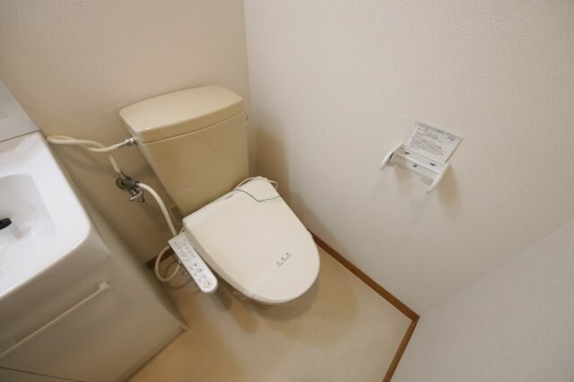 物件内観写真11　(トイレもきれいです)