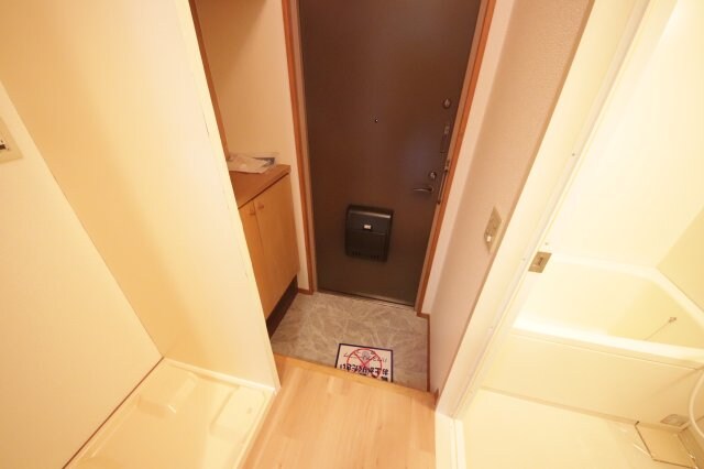 物件内観写真23　(落ち着いた玄関です)