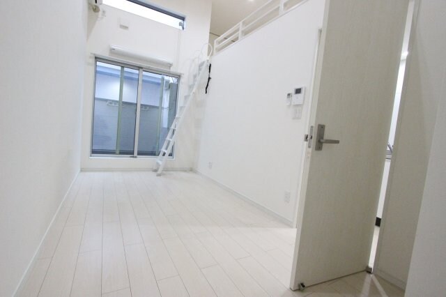 物件内観写真4　(使いやすい居間です)