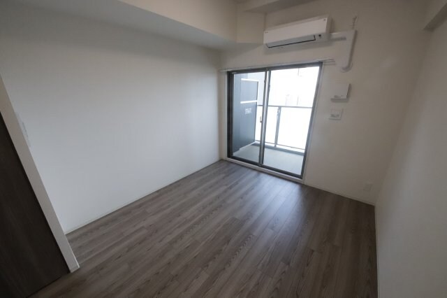 物件内観写真20　(ゆったりとした居間です)