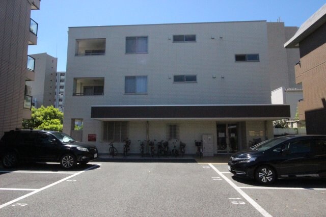 物件外観写真1　(外観も気になるポイント)