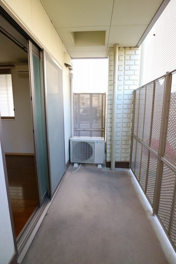 バルコニー(陽当たり良好なバルコニーです)