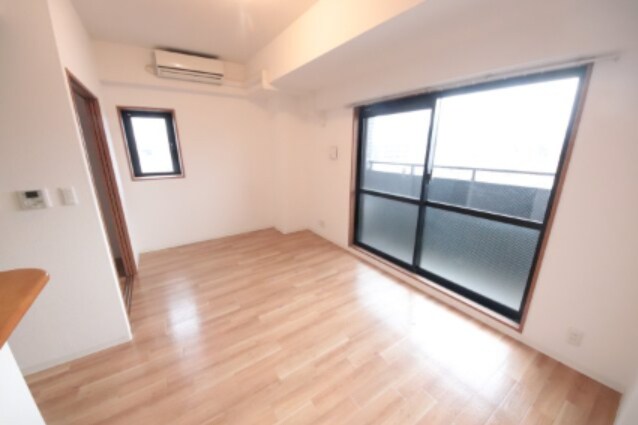 物件内観写真18　(ゆったり過ごせるリビングです)