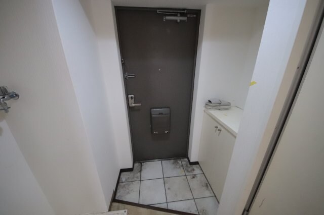 物件内観写真7　(きれいな玄関です)